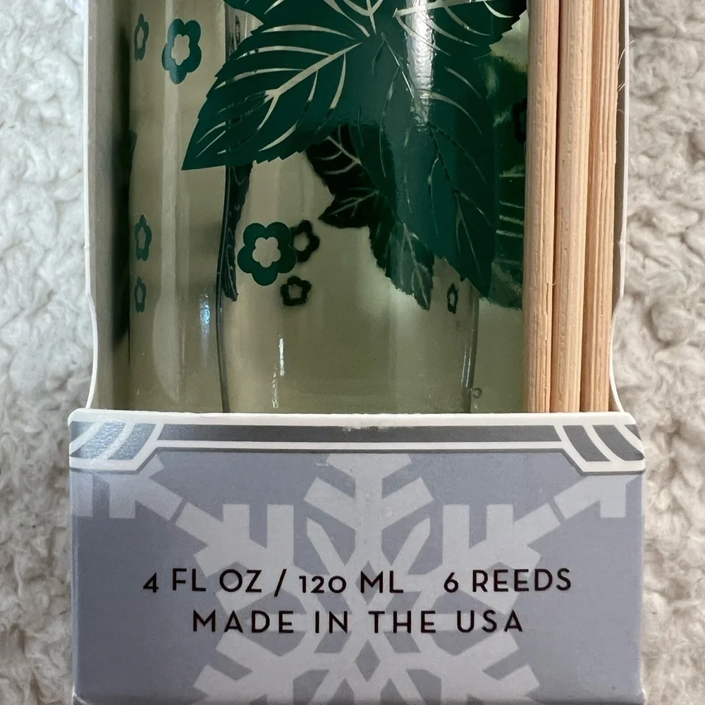Pacifica Stella Mare Sugared Peppermint Soy Candle + Reed Diffuser Set